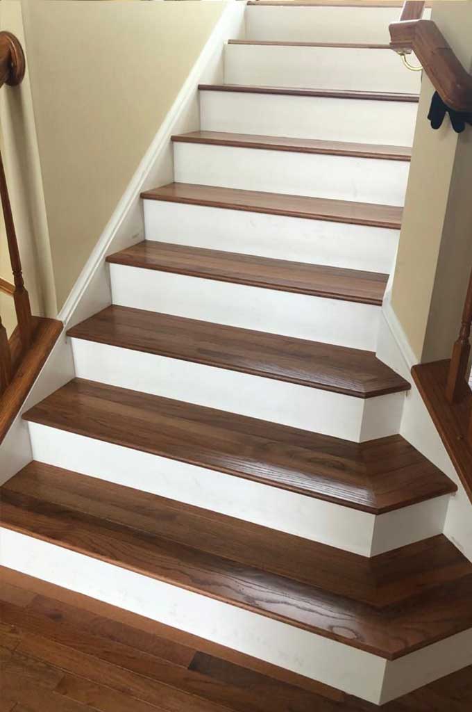 hardwood-stairs-before